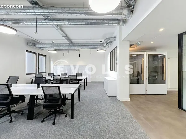 Bureau 397 m²