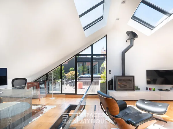 Loft en duplex avec patio et terrasse