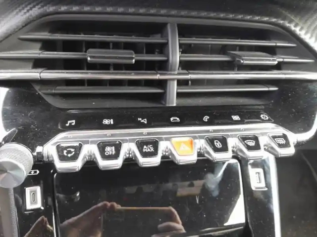 Opel Mokka 1.2 turbo hybrid 136 ch e-dct6 — photo 30