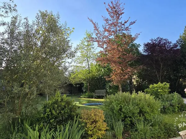 Maison 10 pièces 236 m²