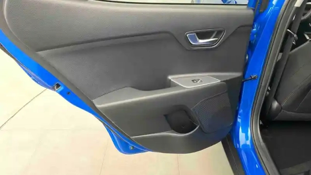 Kia Stonic 1.0 t-gdi 100 ch bvm6 — photo 29