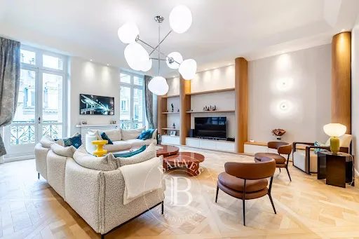 Appartement 6 pièces 250 m²