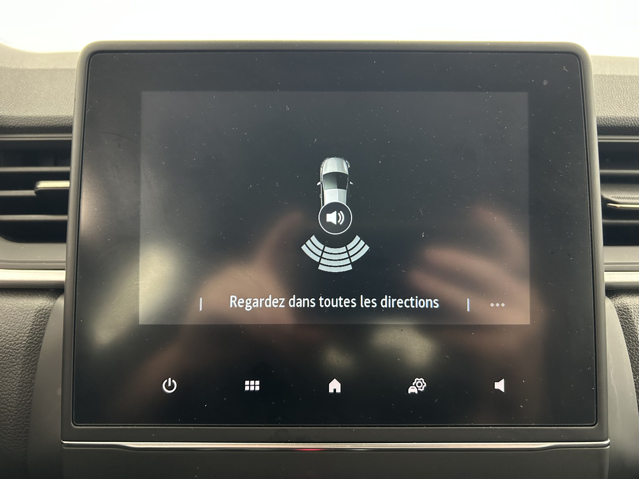 Renault Captur — photo 23