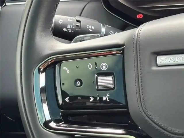 Land Rover Range Rover p460e awd 3.0l i6 phev — photo 31