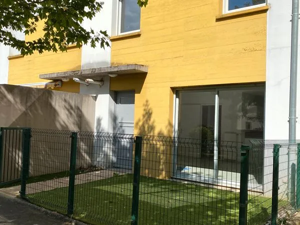Duplex t3 vue saone avec garage ferme