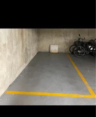 Loue place de parking sécurisée entre Denfert et Parc Montsouris