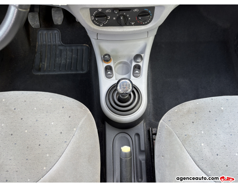 Citroën C3 1.4i Pack Clim 75Ch occasion - Essence - 2004 - 109 000 km - 3 990 € - Yerville (Seine-Maritime) 992786227527 — photo 17