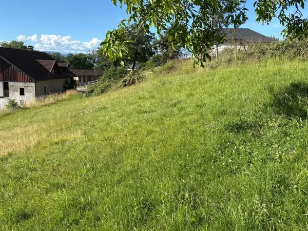 Terrain 730 m²