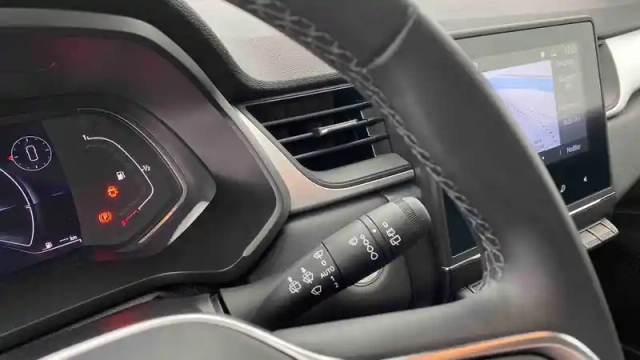Renault Captur e-tech 145 - 21 — photo 21