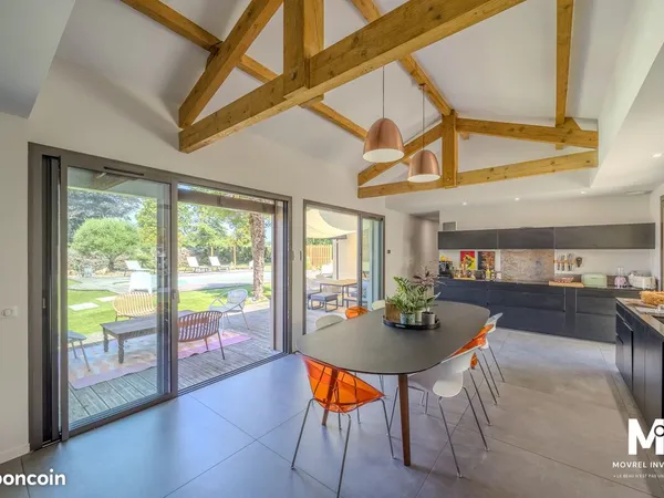 Maison 6 pièces 195 m²