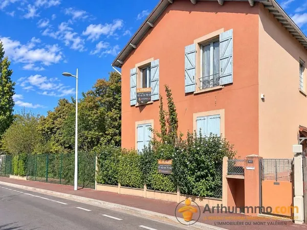 Maison 8 pièces 160 m²