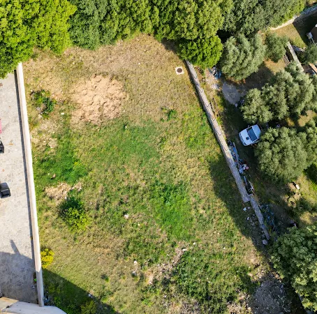 Terrain 935 m²