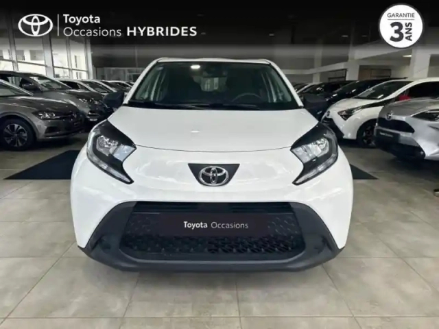 Toyota Aygo x 1.0 vvt-i 72ch active business my23 — photo 11