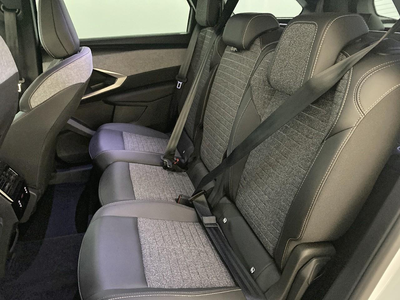 Peugeot 5008 hybrid 145 ch e-dcs6 allure — photo 10