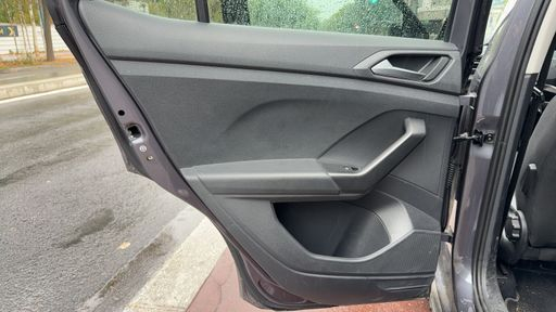 Volkswagen T-Cross 1.0 TSI 110 - R-Line – 2021 – 22543 km – Essence – Boîte Manuelle — photo 18