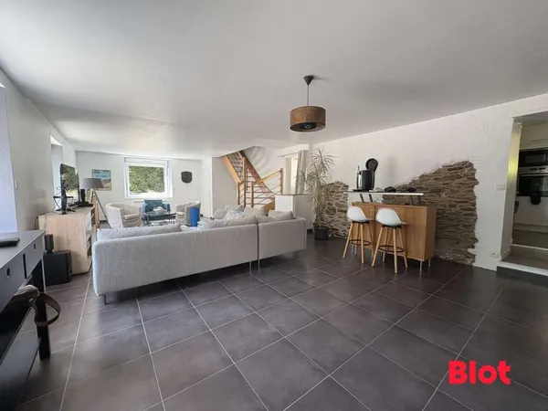Longère ou corps de ferme 8 pièces 252 m²