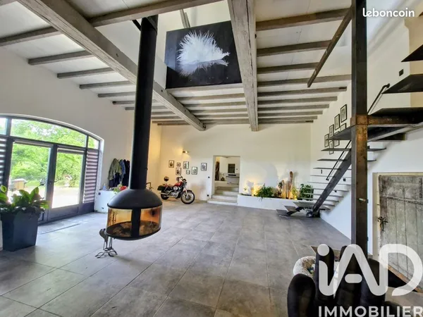 Propriété 16 pièces 772 m²