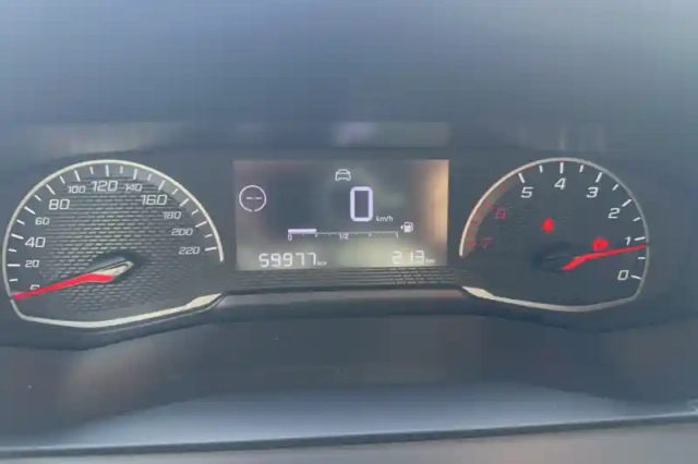 Peugeot 208 puretech 75 s&amp;s bvm5 — photo 13