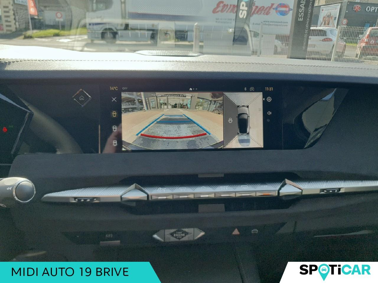 Ds Ds 4 bluehdi 130ch etoile automatique alcantara sieges — photo 17