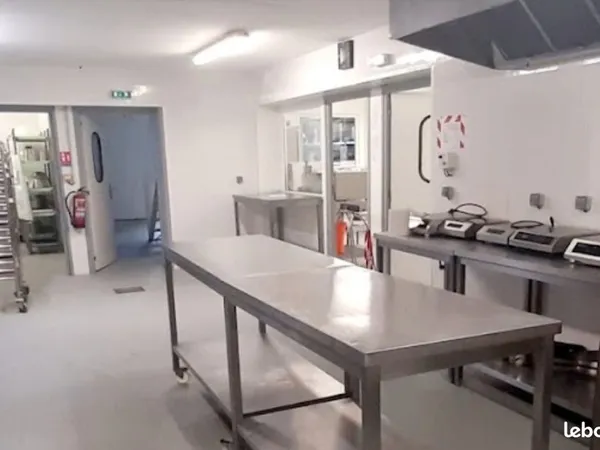 Laboratoire / cuisine partagée