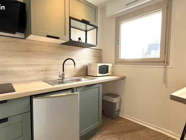 Studio 1 pièce 27 m²