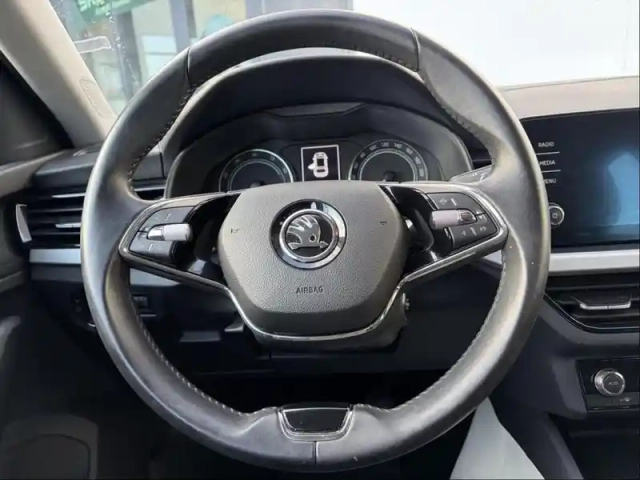Skoda Scala 1.5 tsi 150ch ambition — photo 25