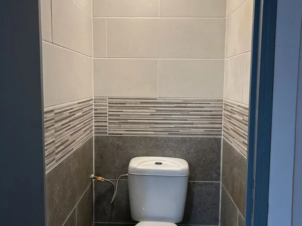 Location studio en plein centre-ville de Saint Deis