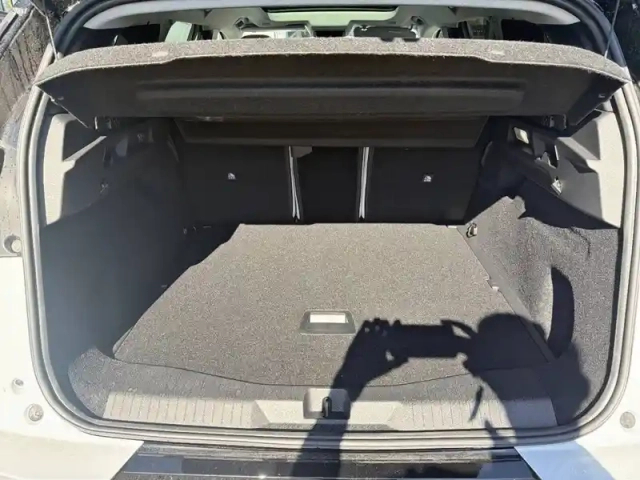 Citroën C5 Aircross hybride rechargeable 195 e-eat7 — photo 6