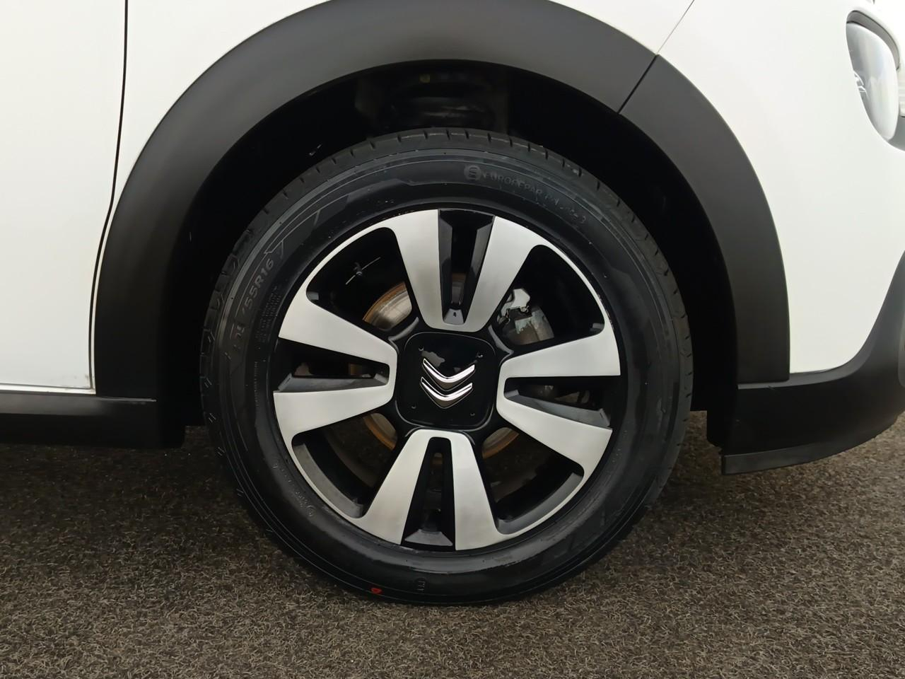 Citroën C3 puretech 110 s&s eat6 shine — photo 11
