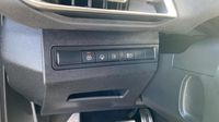 Peugeot 3008 HYBRID4 300ch GT e-EAT8 — photo 28
