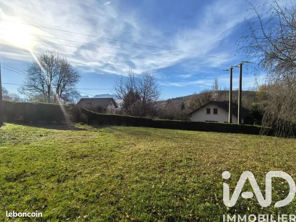 Terrain 657 m² Verel-Pragondran