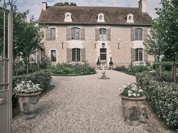 SUD TOURAINE - PRESBYTERE XVIIIe remarquablement restauré