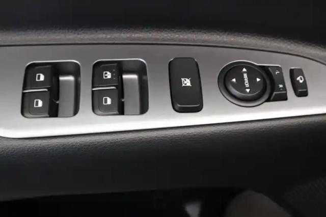 Kia Stonic 1.0 t-gdi 120 ch mhev dct7 — photo 32