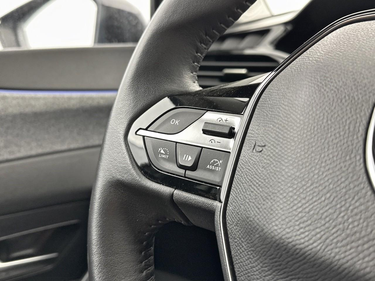Peugeot 308 sw puretech 130ch s&s eat8 allure — photo 17