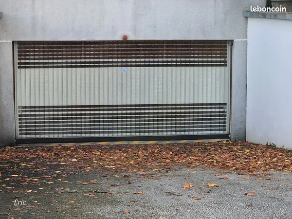 A louer garage fermé en sous-sol 42 m²
