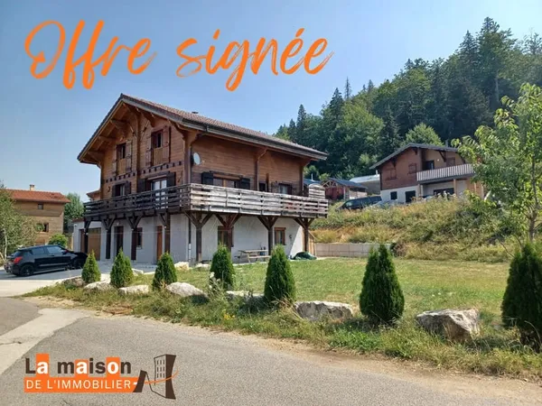 PREMANON : Chalet avec 2 logements et grand garge