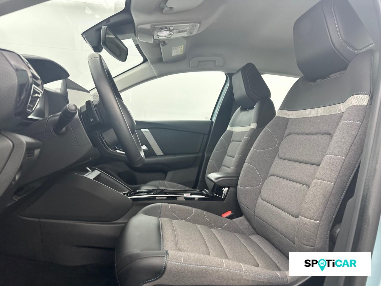 Citroën C4 puretech 130ch s&s c-series eat8 — photo 9