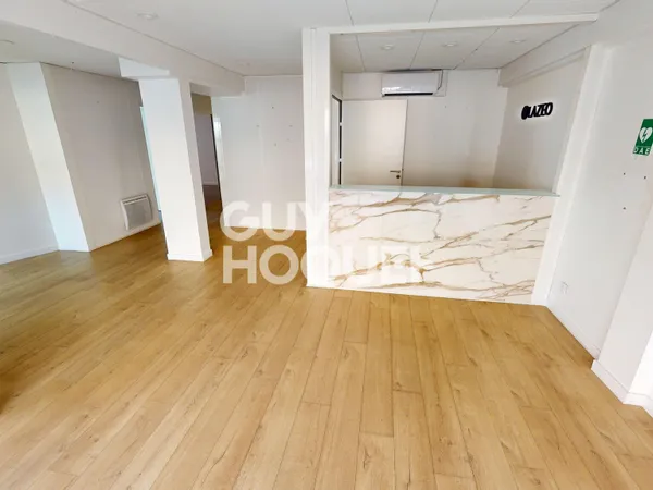 Local commercial 175 m²