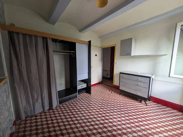 Dépt. 07 - A VENDRE Secteur AUBENAS - MAISON de 147 m2 -Parc