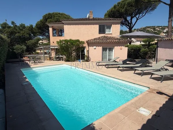 Maison 5 pièces de 105 m2 avec terrain de 562 m2 - Les Issam