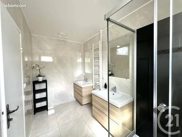 Appartement 4 pièces 64 m²