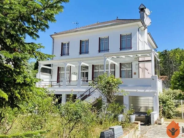 Maison 7 pièces 180 m²