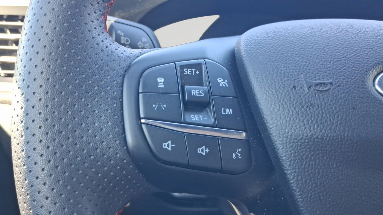 Ford Kuga 2.5 Duratec 180 ch FlexiFuel FHEV E85 Powershift — photo 18