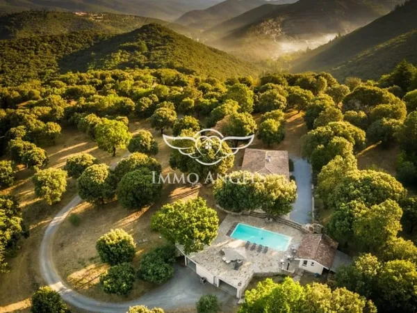 Domaine d'exception au coeur de la nature 45 hectares