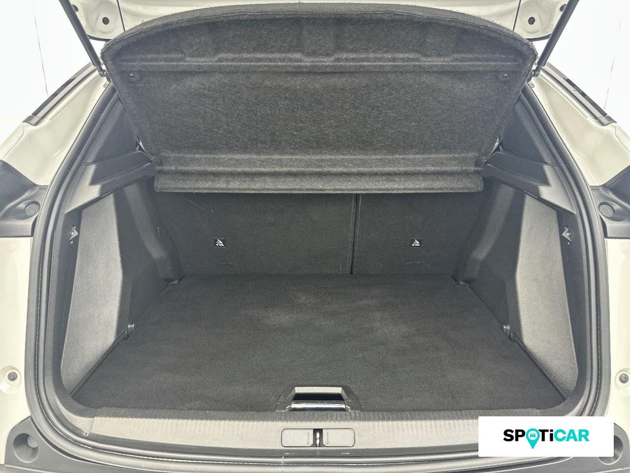 Peugeot 2008 1.2 puretech 130ch s&s gt — photo 6