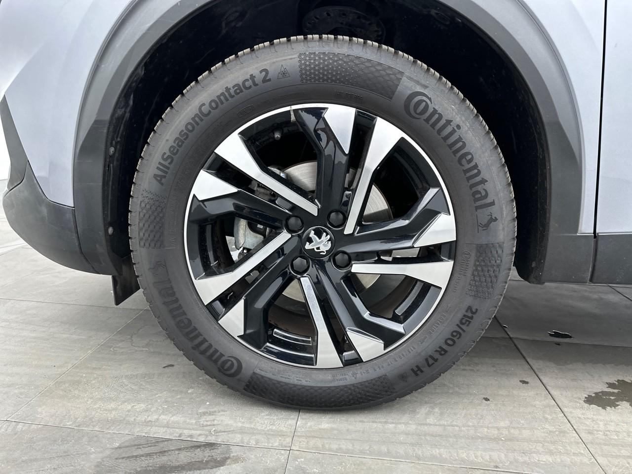 Peugeot 2008 puretech 130 s&s bvm6 allure — photo 14