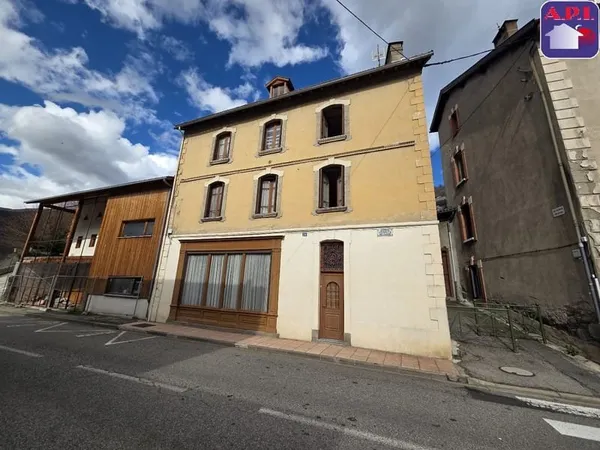 Bien immobilier de rendement Vente Ax-les-Thermes 7p 170m² 229000€