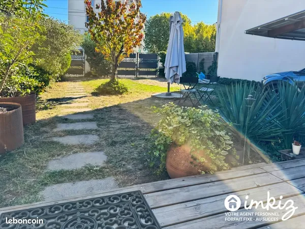 Maison 4 pièces de plain-pied piscine dépendance