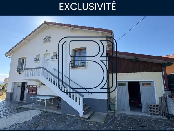 MAISON DE CAMPAGNE PROCHE DE LA VILLE