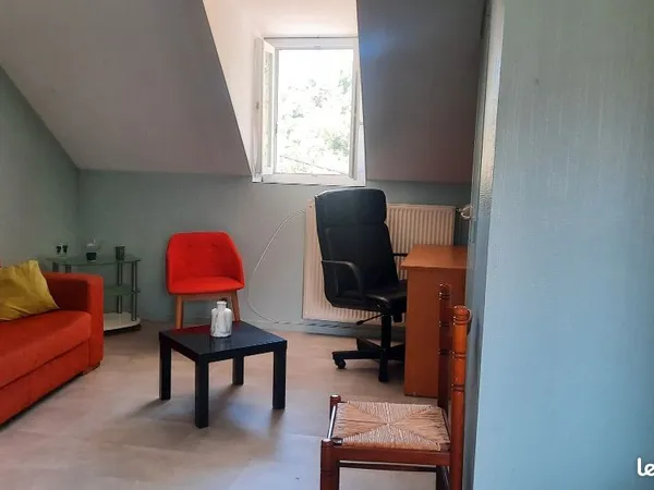 A LOUER F2 meuble